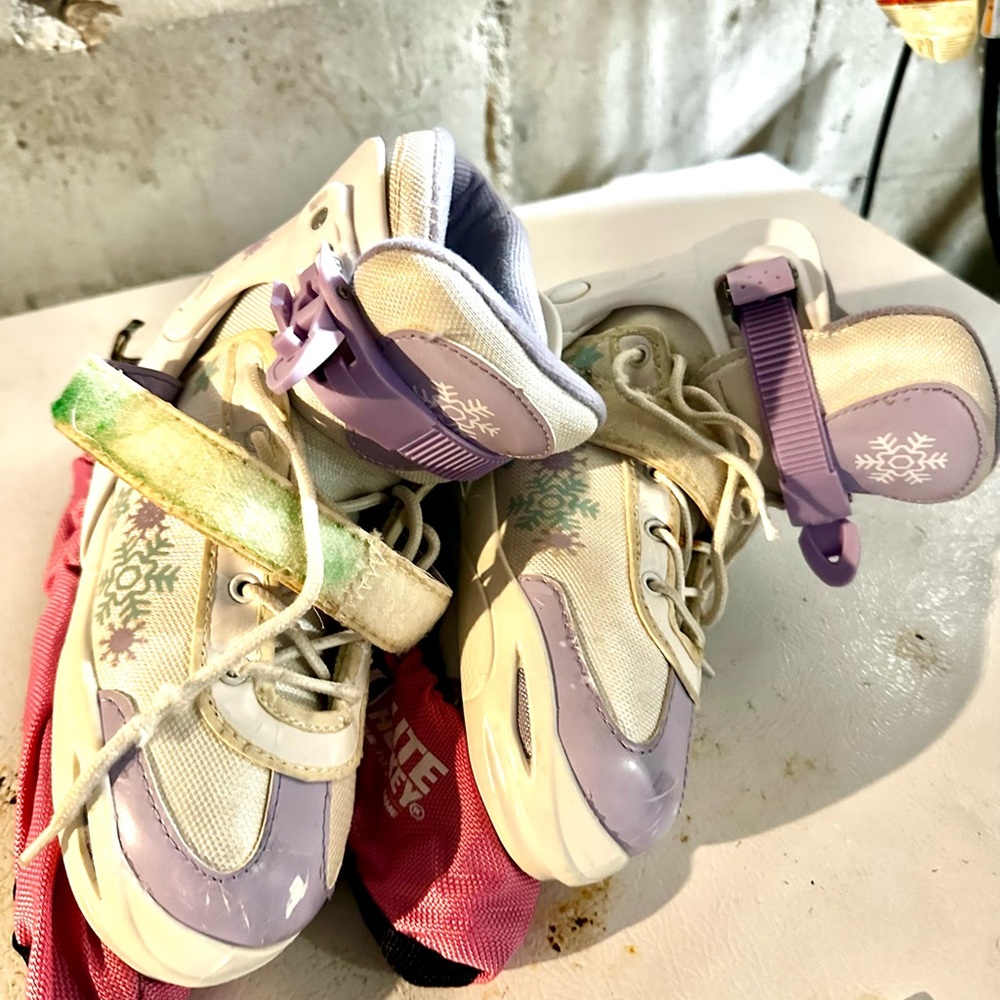 Kids Purple and Cream Snowflake ice skates